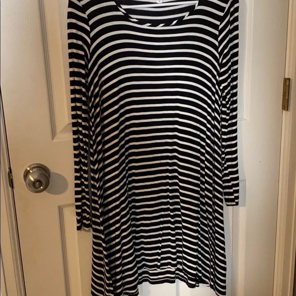 Black and White Stripped T-Shirt Dress